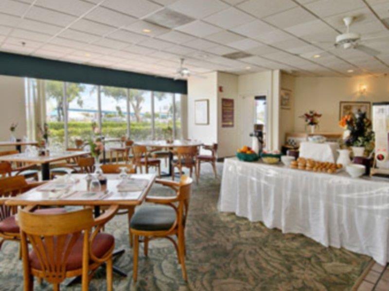 Ramada Miami Airport North Hotel Hialeah Restaurant photo